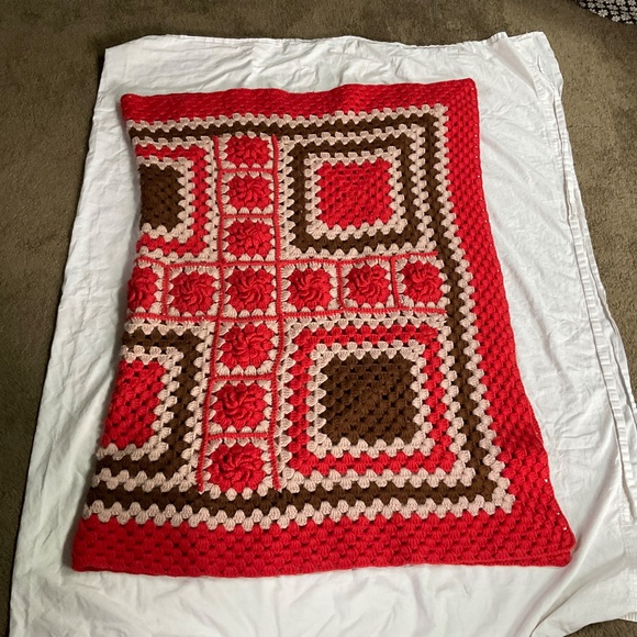 Vintage Crochet Blanket (68 X 90”) - Picture 7 of 9